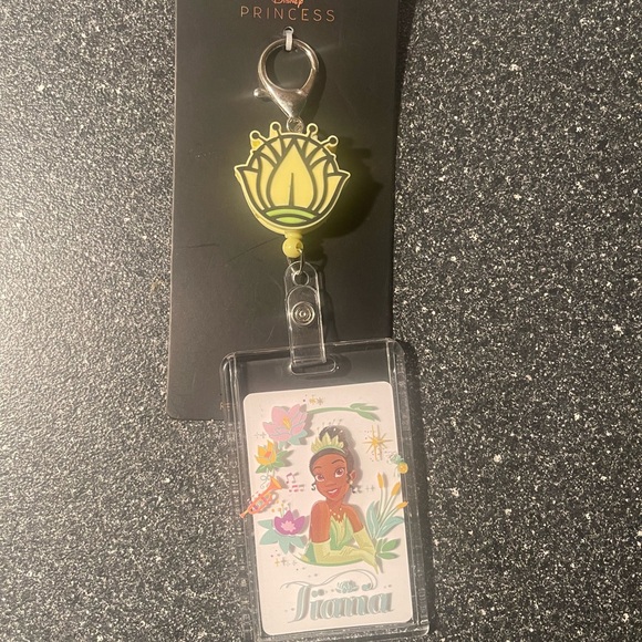 Bioworld Clear ID Holder with Yellow Clip - Picture 1 of 4